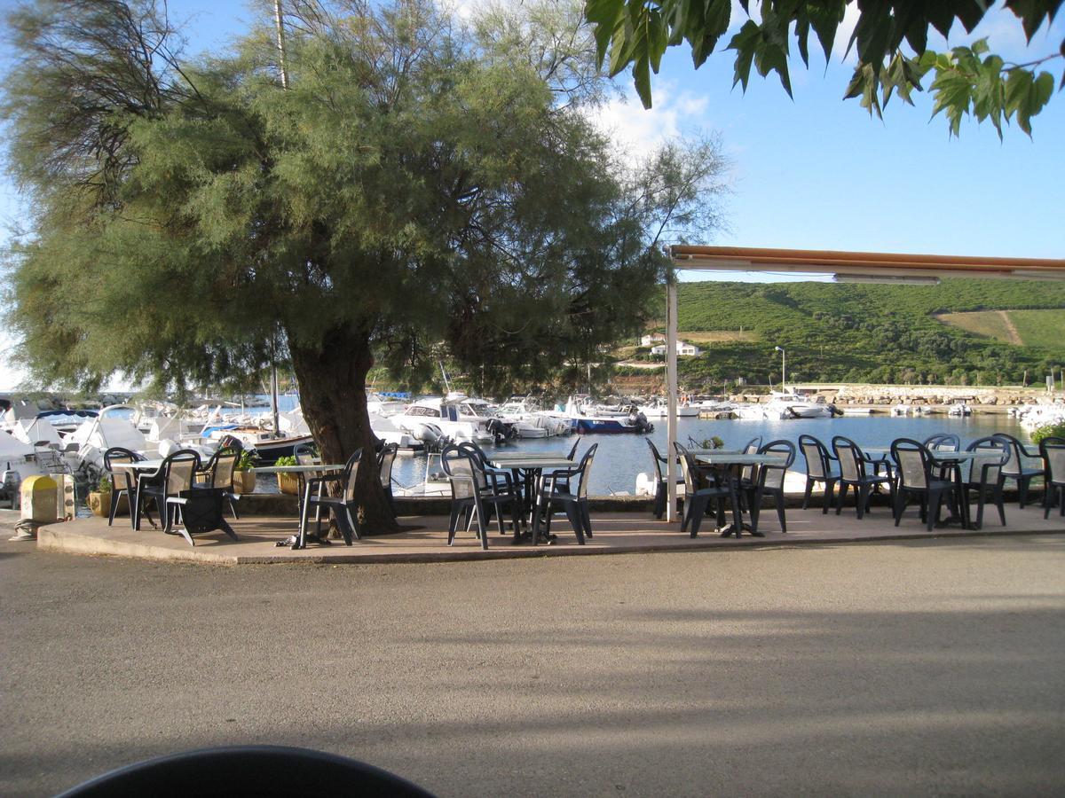 La Marine Hotel Luri Exterior photo