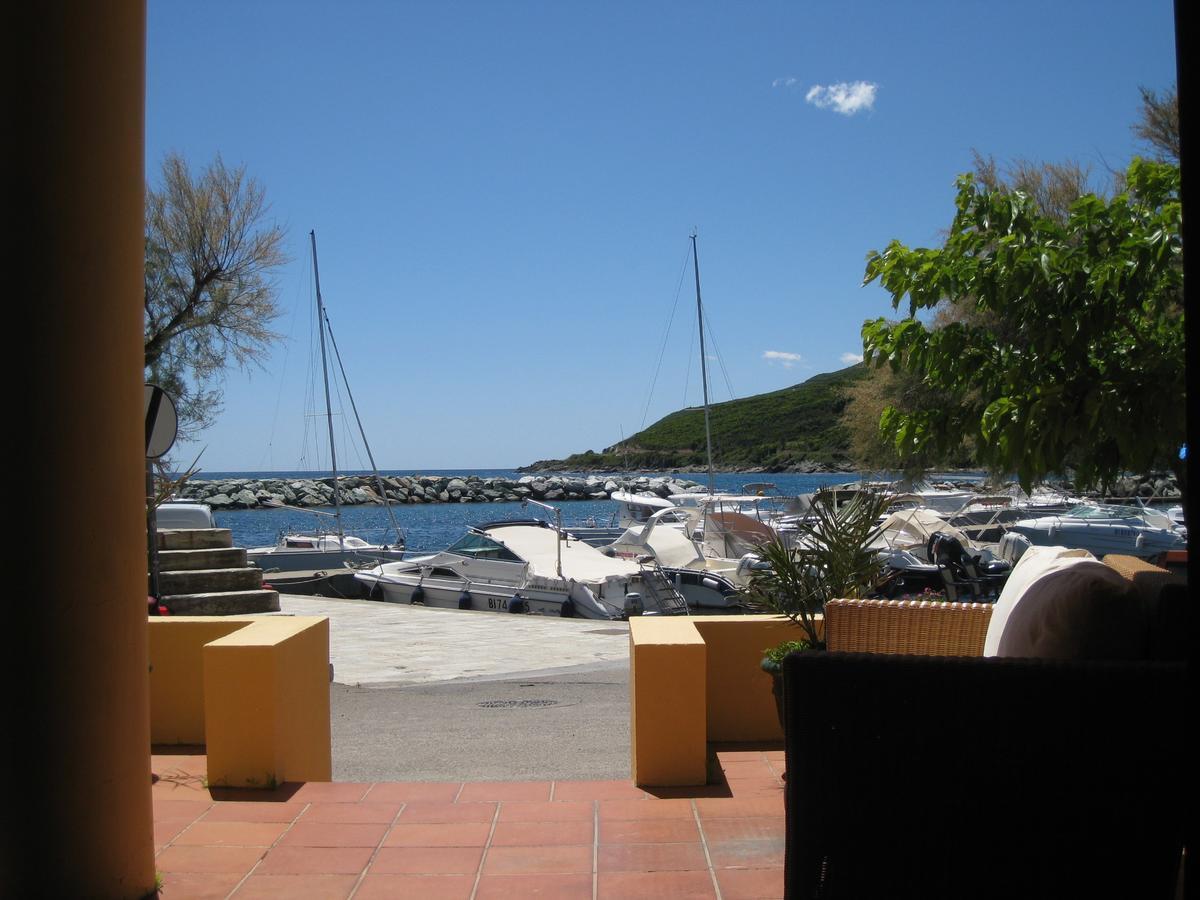 La Marine Hotel Luri Exterior photo